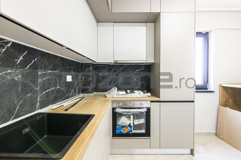 Trei camere, oferta august: loc de parcare gratuit pentru apartamentele cu 3 camere